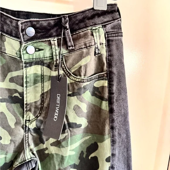 DRIFTWOOD Two-Tone Camo & Charcoal Cropped Jeans - Picture 6 of 15